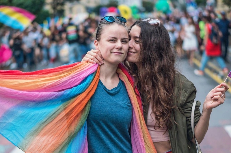 Lesbian là gì? Cộng đồng Lesbian hẹn hò online ở đâu?