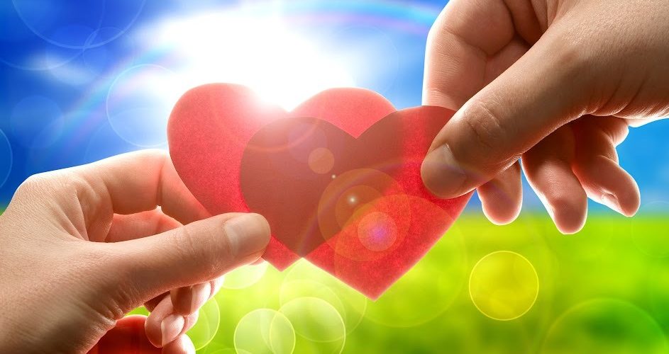 Tình yêu là gì? Top 15 định nghĩa về tình yêu hay và chuẩn